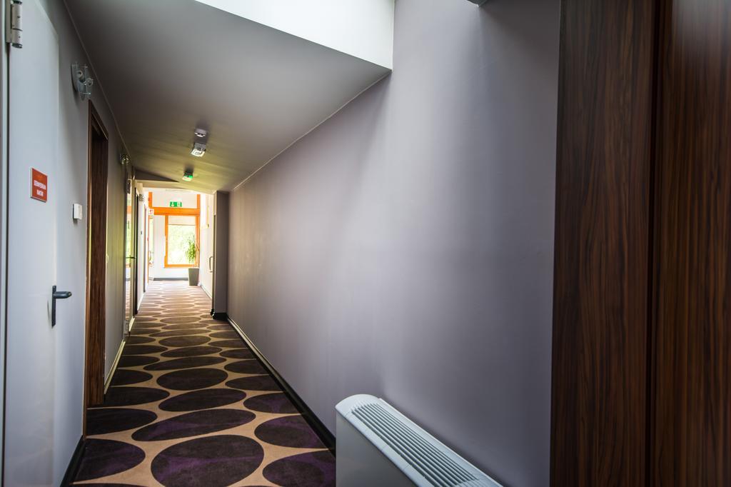Victoria Garden Hotel Es Etterem Ньиредьхаза Экстерьер фото