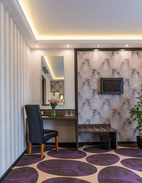 Victoria Garden Hotel Es Etterem Ньиредьхаза Экстерьер фото
